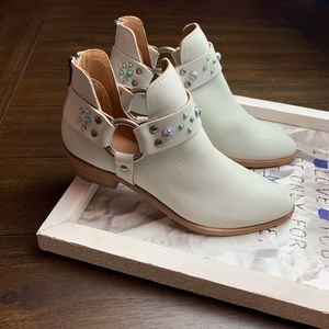 FRYE Ray Stone Harness Zip Booties 7.5 Boho NIB